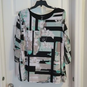 EUC. Style & Co Plus Size Women's 3/4 sleeve